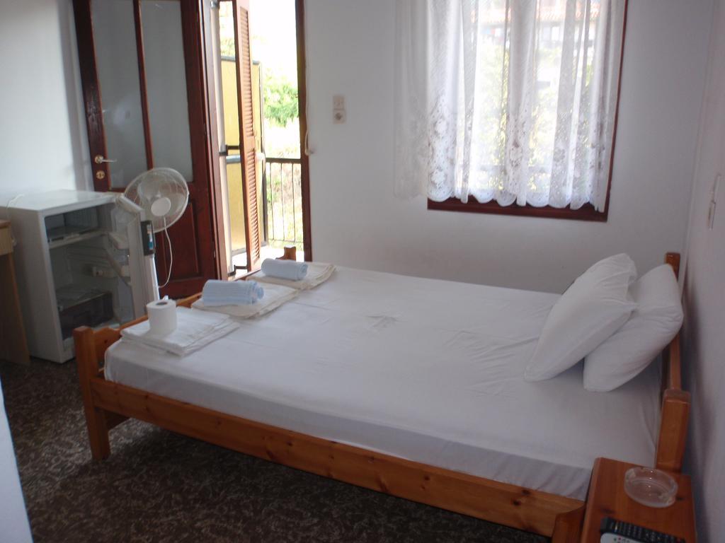 Meraklis Rooms Kariotes 외부 사진