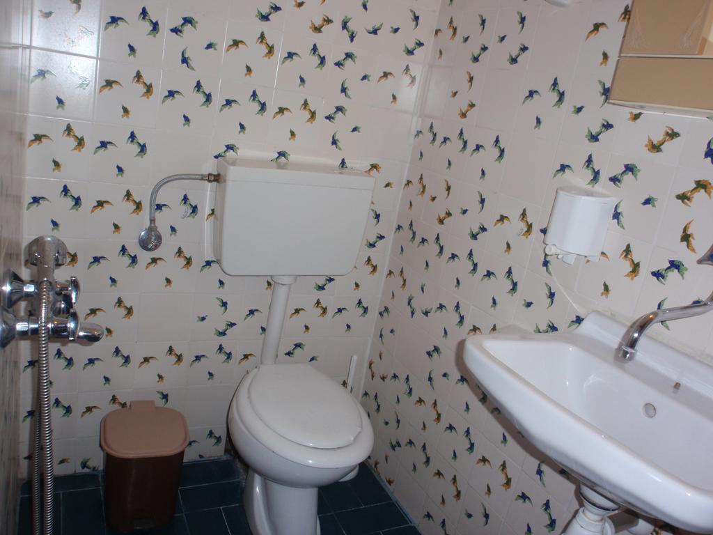 Meraklis Rooms Kariotes 외부 사진
