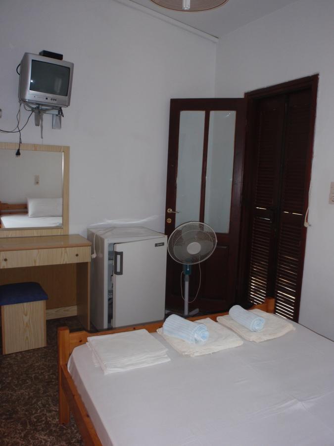 Meraklis Rooms Kariotes 외부 사진